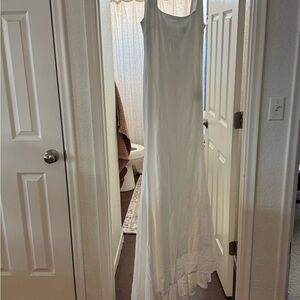 Elegant White Wedding Dress